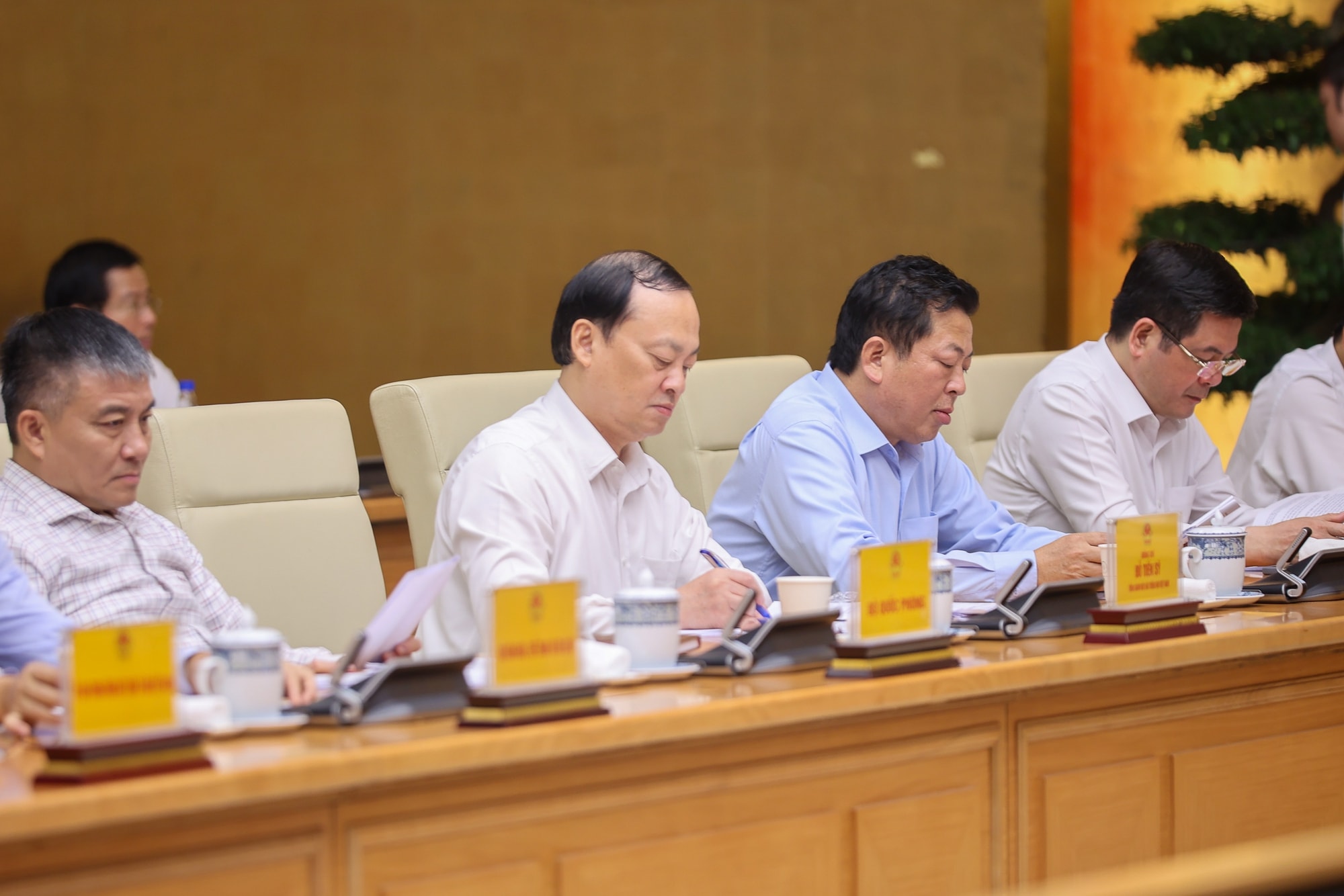 Thủ tướng chủ trì Hội nghị toàn quốc lần 4 thúc đẩy giải ngân đầu tư công- Ảnh 3. Thủ tướng chủ trì Hội nghị toàn quốc lần 4 thúc đẩy giải ngân đầu tư công- Ảnh 3.