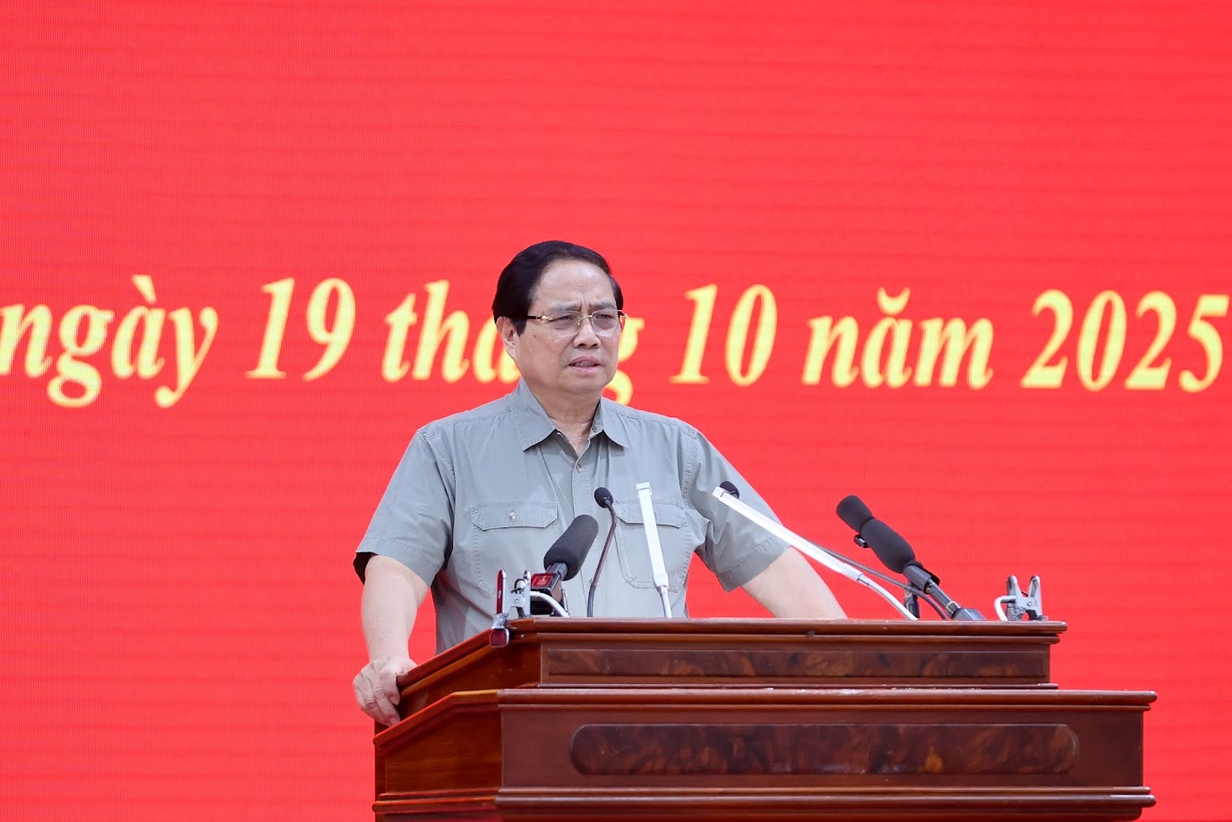 Thủ tướng: Nhiệm kỳ này đã dành 600 nghìn tỷ đồng cho giao thông ĐBSCL- Ảnh 7.