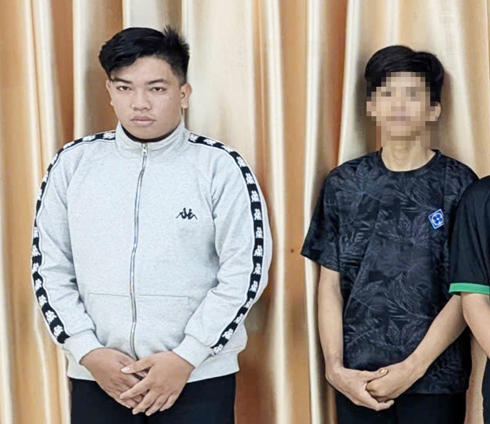 Từ trái qua phải - Sơn - Thiên (1)