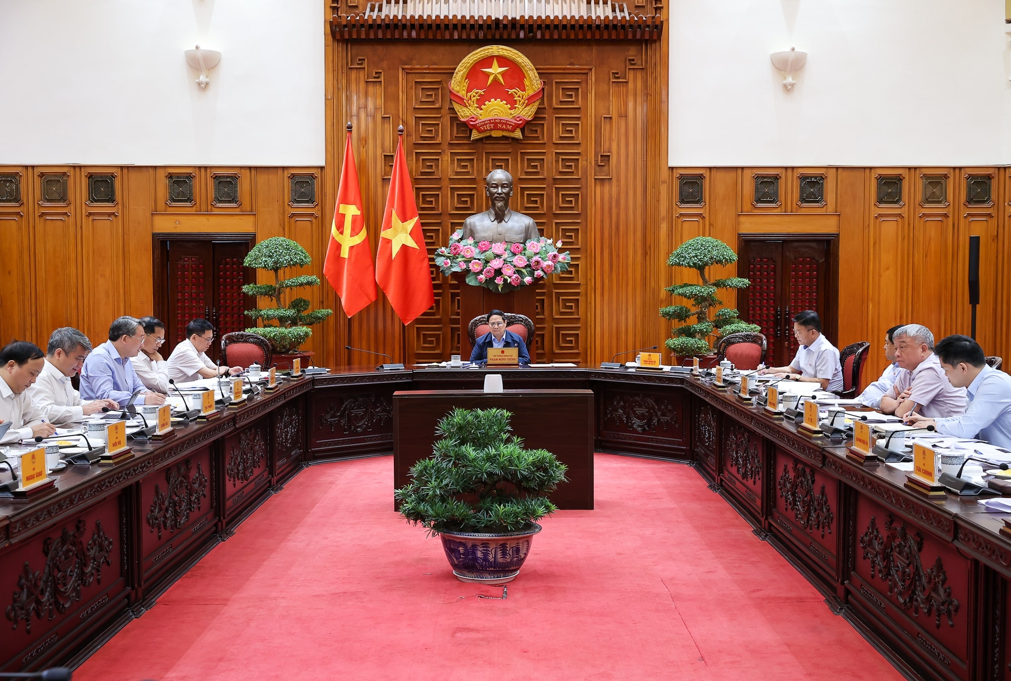 Thường trực Chính phủ cho ý kiến về 3 dự thảo nghị định quan trọng- Ảnh 2.