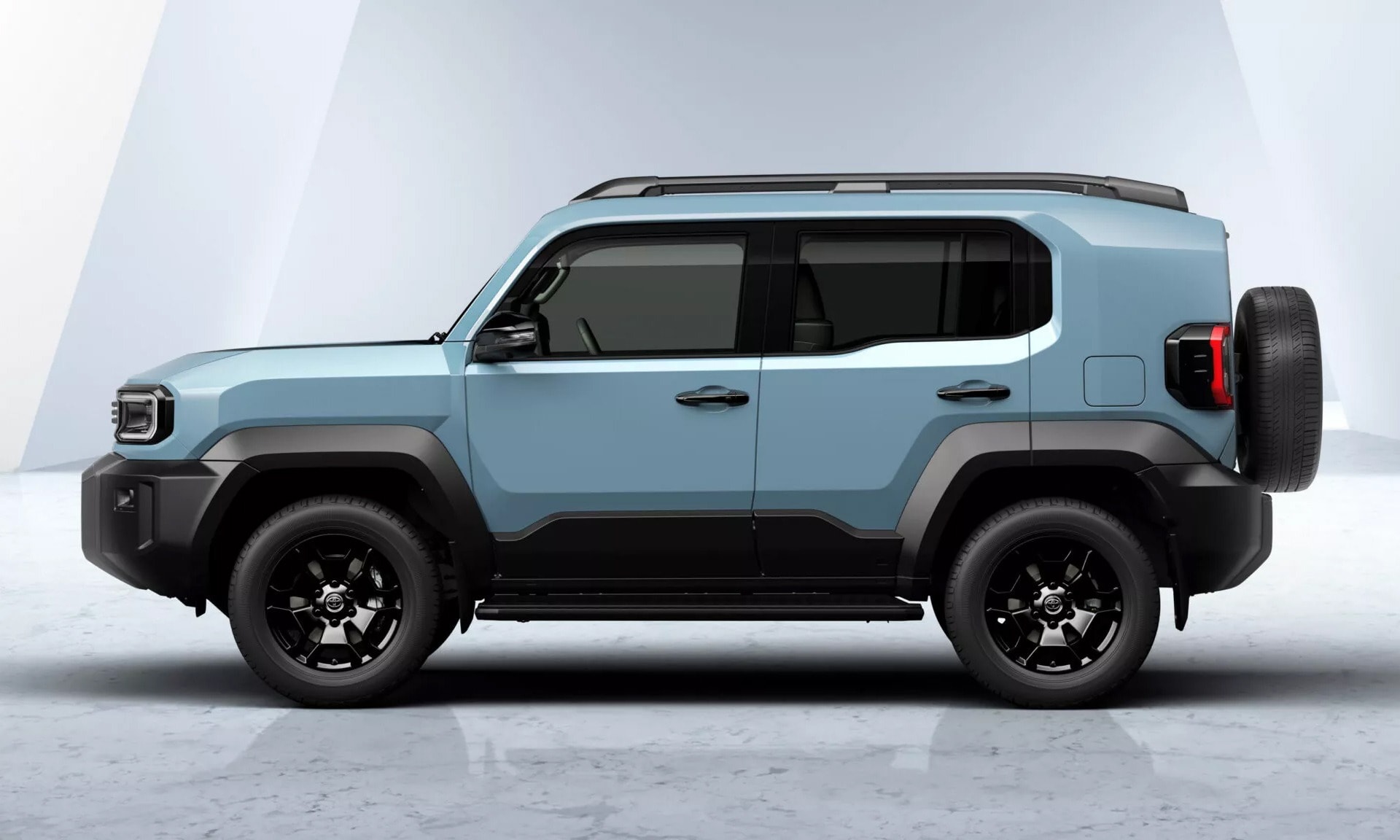 Xe có kích thước nhỏ hơn đáng kể so với Land Cruiser 300 - Ảnh: Toyota