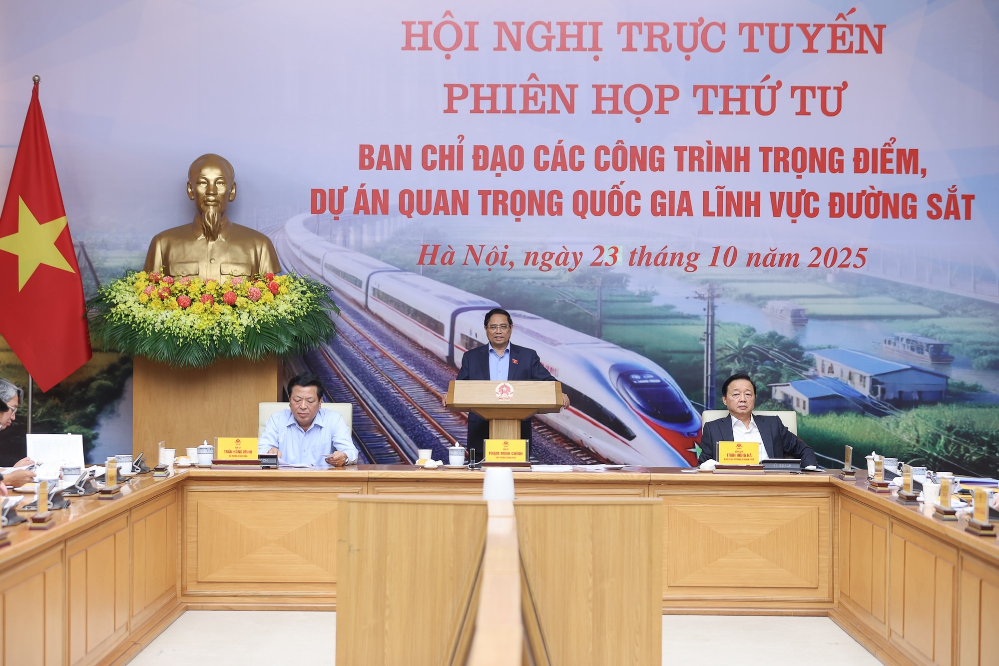 Thủ tướng: Chủ động, tích cực thúc đẩy các dự án đường sắt và chuyển giao, phát triển công nghệ- Ảnh 2. Thủ tướng: Chủ động, tích cực thúc đẩy các dự án đường sắt và chuyển giao, phát triển công nghệ- Ảnh 2.