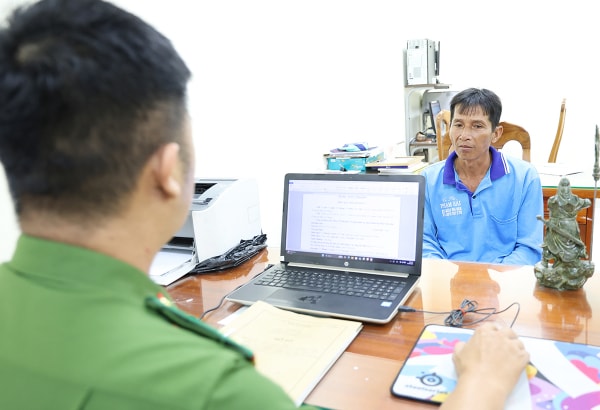 Chồng chém vợ tử vong chỉ vì lời cằn nhằn 