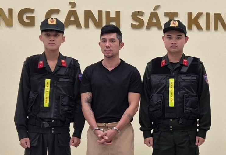 Lương Bằng Quang tại cơ quan công an. Ảnh C.A anh-2-thi-hanh-lenh-lbq-6854.jpg