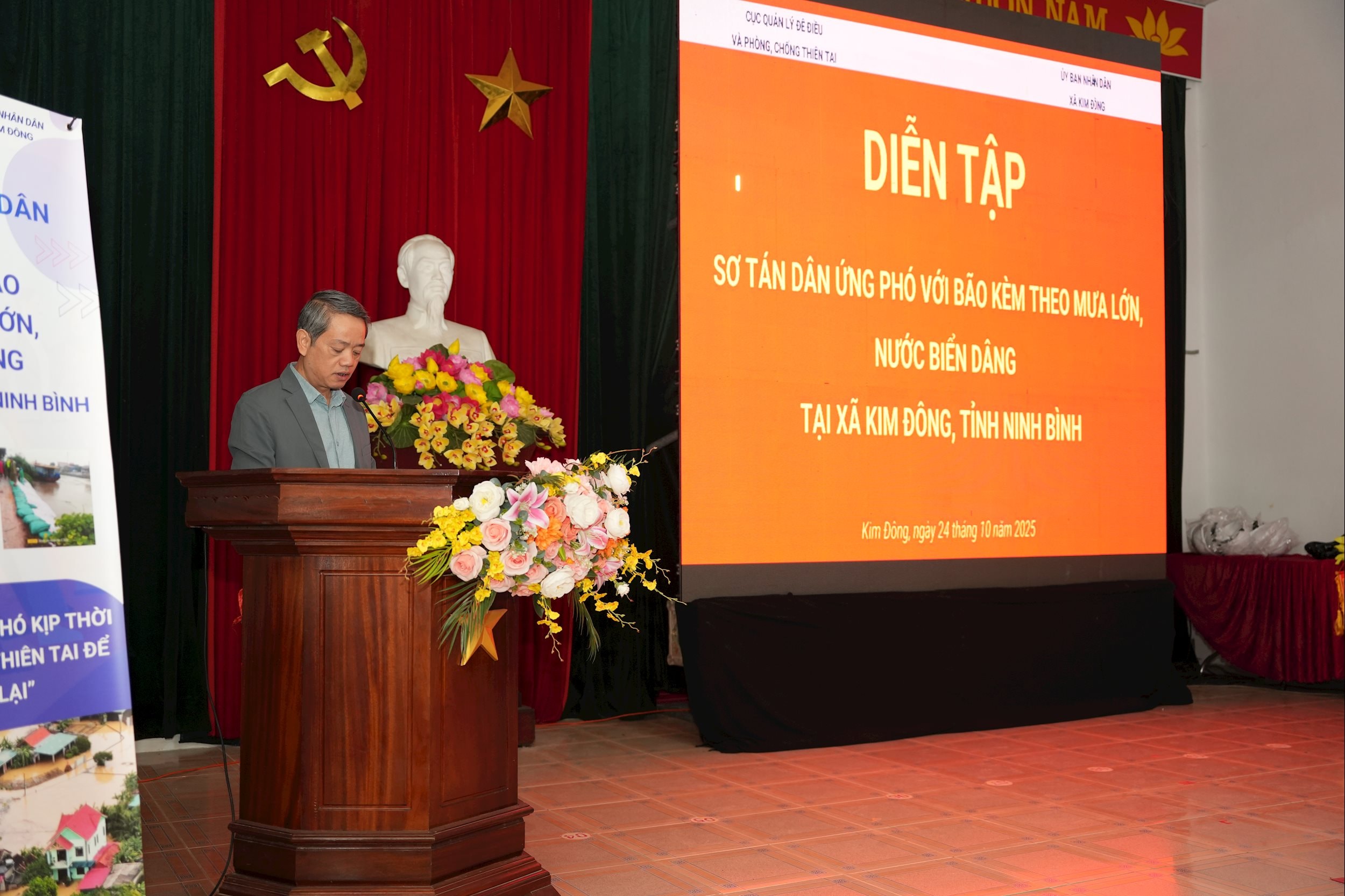 ông Bùi quang huy - Phó giám đốc trung tâm thiên tai phát biểu khai mac