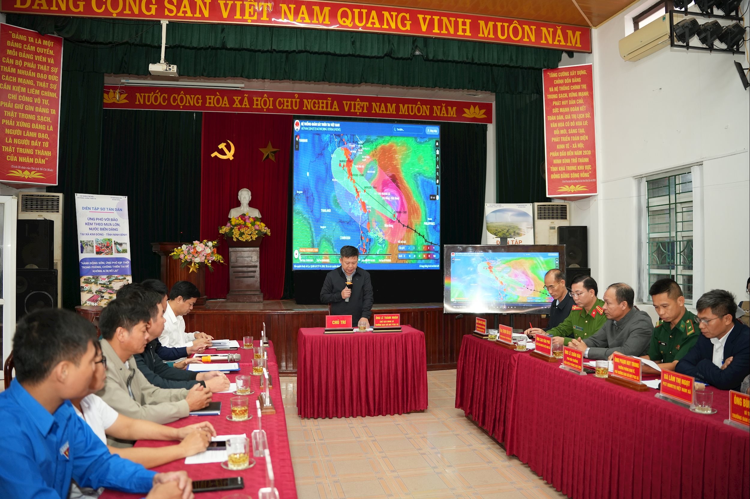 toàn cảnh họp cơ chế