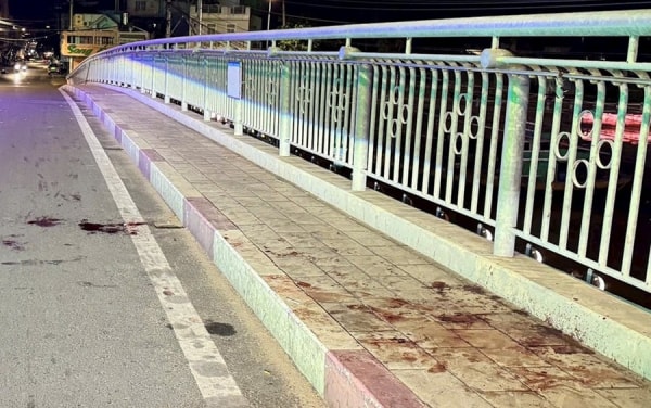 Hai anh em ruột bị đâm thương vong trên cầu Dục Thanh -0