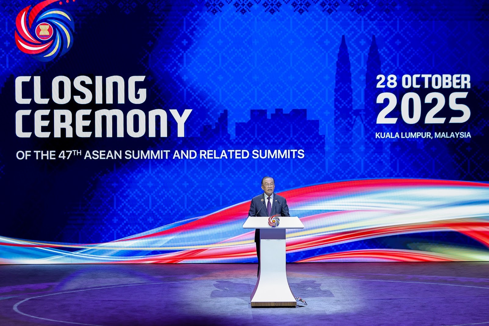 Thủ tướng hoàn thành hơn 40 hoạt động trong chuyến công tác dự Hội nghị Cấp cao ASEAN 47- Ảnh 1. Thủ tướng hoàn thành hơn 40 hoạt động trong chuyến công tác dự Hội nghị Cấp cao ASEAN 47- Ảnh 1.