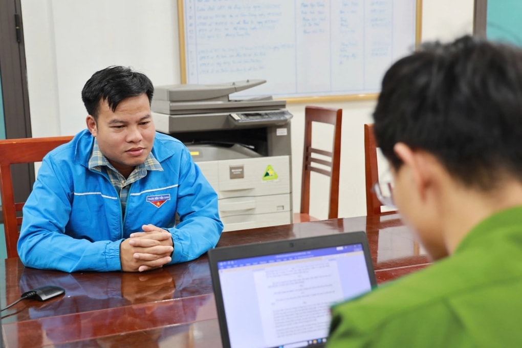 Khởi tố nam giáo viên làm giả văn bản của lãnh đạo UBND tỉnh Lào Cai - 1 Khởi tố nam giáo viên làm giả văn bản của lãnh đạo UBND tỉnh Lào Cai - 1