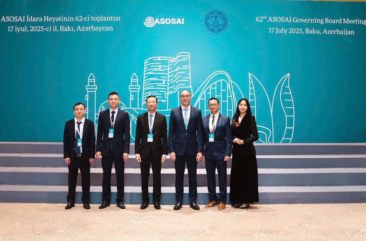 Phó Tổng Kiểm toán nhà nước Bùi Quốc Dũng và Đoàn công tác tại Azerbaijan và Pháp. Ảnh: TL