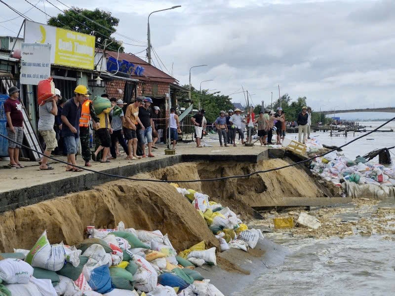 Hỗ trợ khẩn cấp 100 tỷ đồng cho TP Đà Nẵng khắc phục thiệt hại do mưa lũ- Ảnh 1.