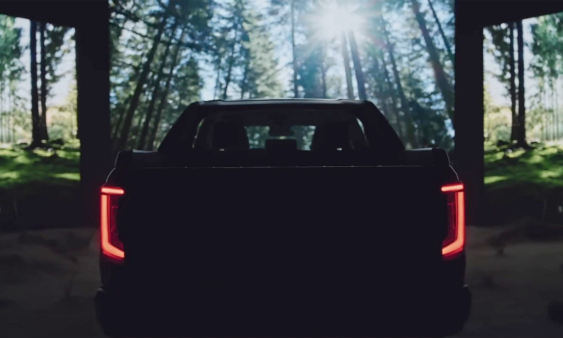 Thiết kế phần đuôi xe - Ảnh: Toyota