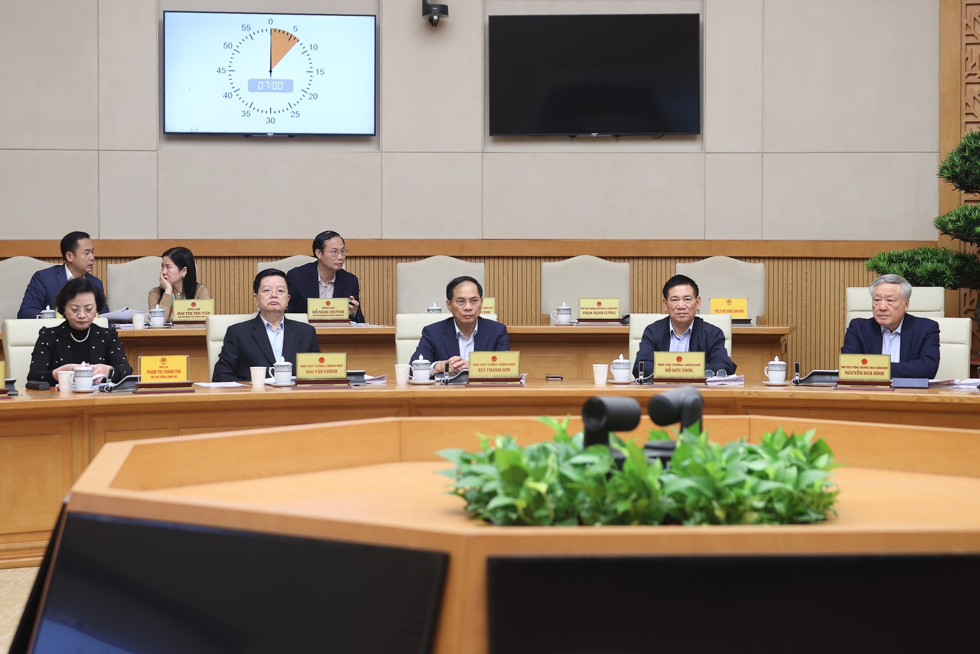 Chính phủ họp chuyên đề về 8 nghị định liên quan Trung tâm tài chính quốc tế tại Việt Nam- Ảnh 3.