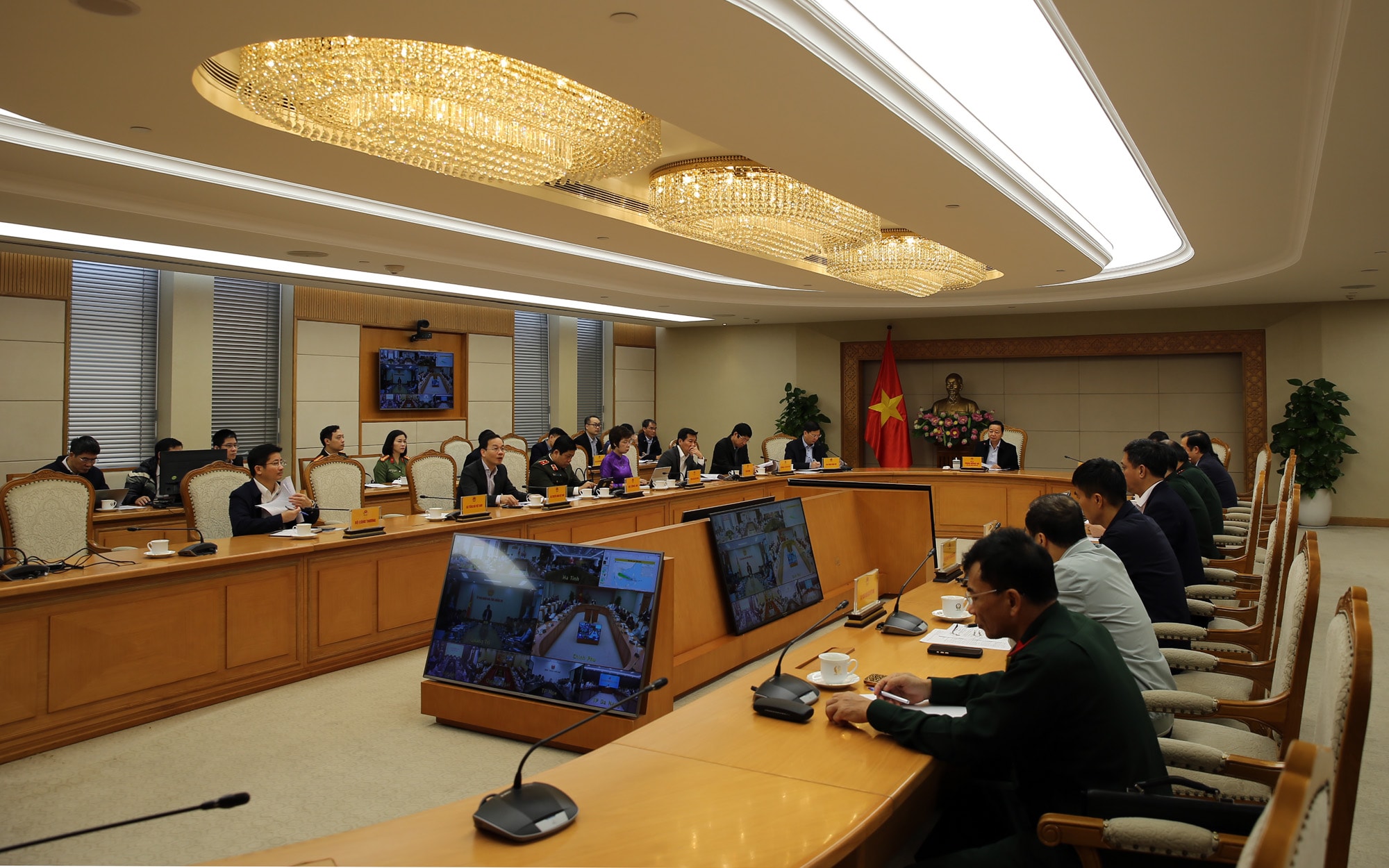 Đặt công tác phòng, chống bão số 13 trong 'tình trạng khẩn cấp hơn, nguy hiểm hơn'- Ảnh 6.