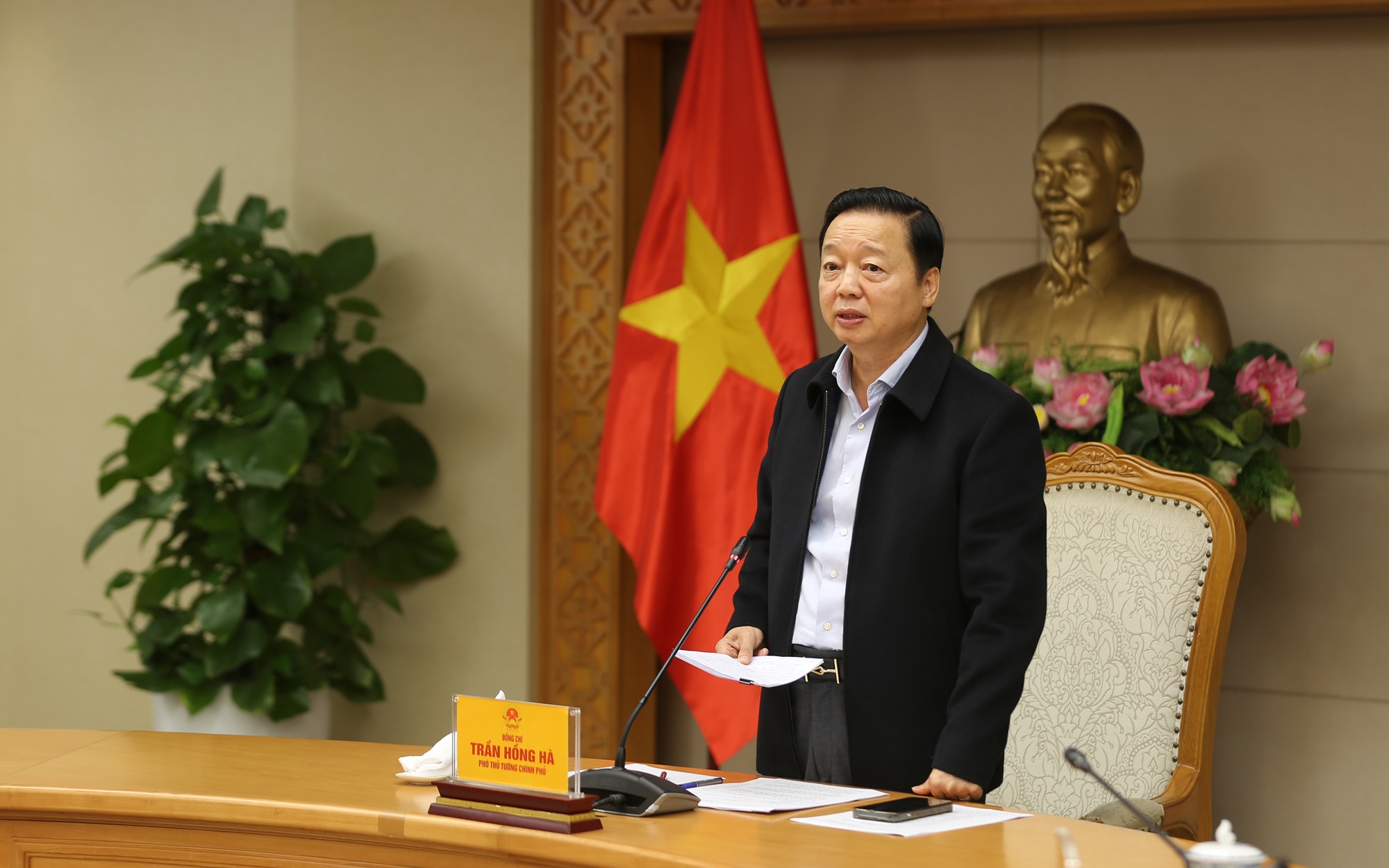 Đặt công tác phòng, chống bão số 13 trong 'tình trạng khẩn cấp hơn, nguy hiểm hơn'- Ảnh 1.