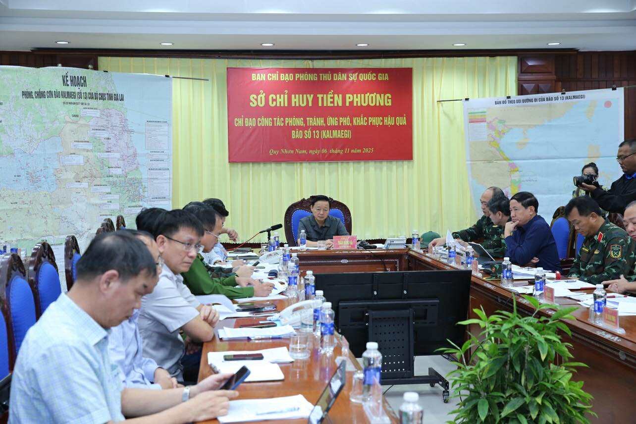 Ứng phó khẩn cấp với bão số 13: Mọi lực lượng phải trực chiến, mọi phương án phải sẵn sàng- Ảnh 9.