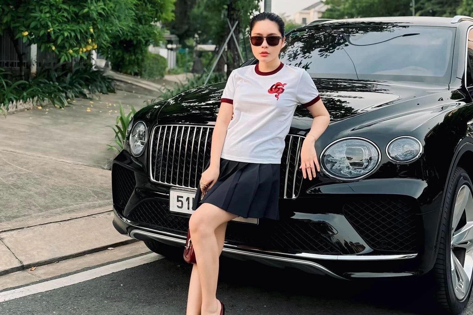 Chiếc xe siêu sang Bentley Bentayga EWB.