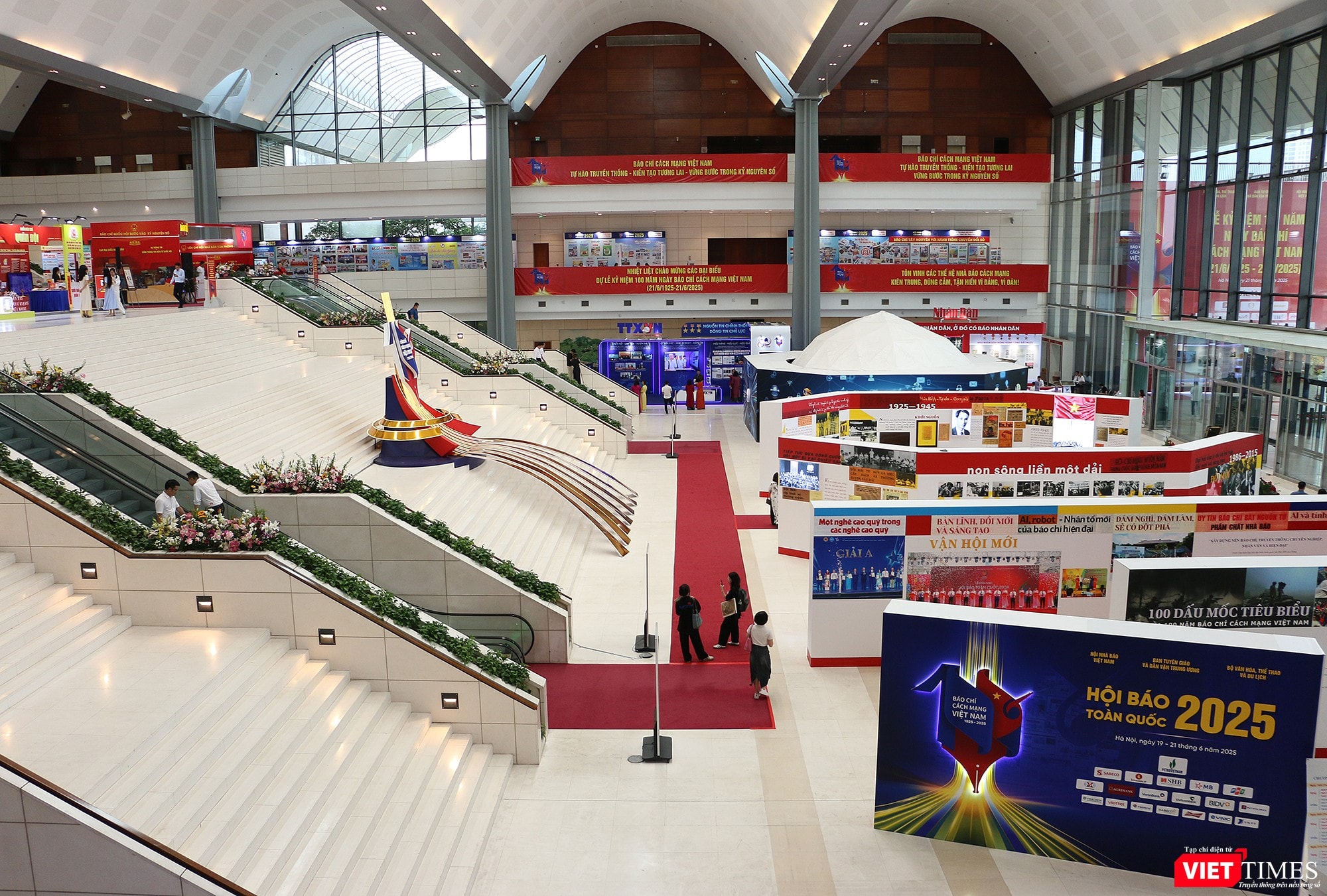 Toàn cảnh Hội báo. Ảnh Viettimes