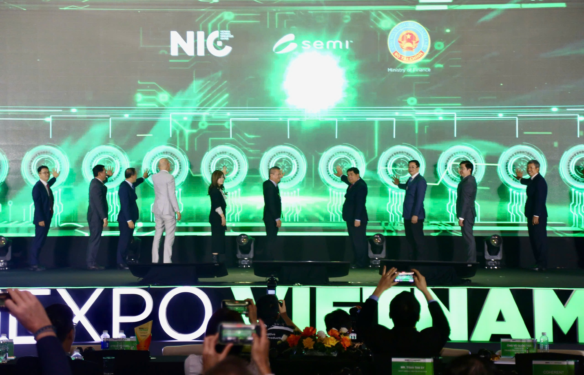 SEMIExpo Việt Nam 2025: Biểu tượng cho tinh thần hợp tác, sáng tạo và khát vọng vươn lên của Việt Nam- Ảnh 1.
