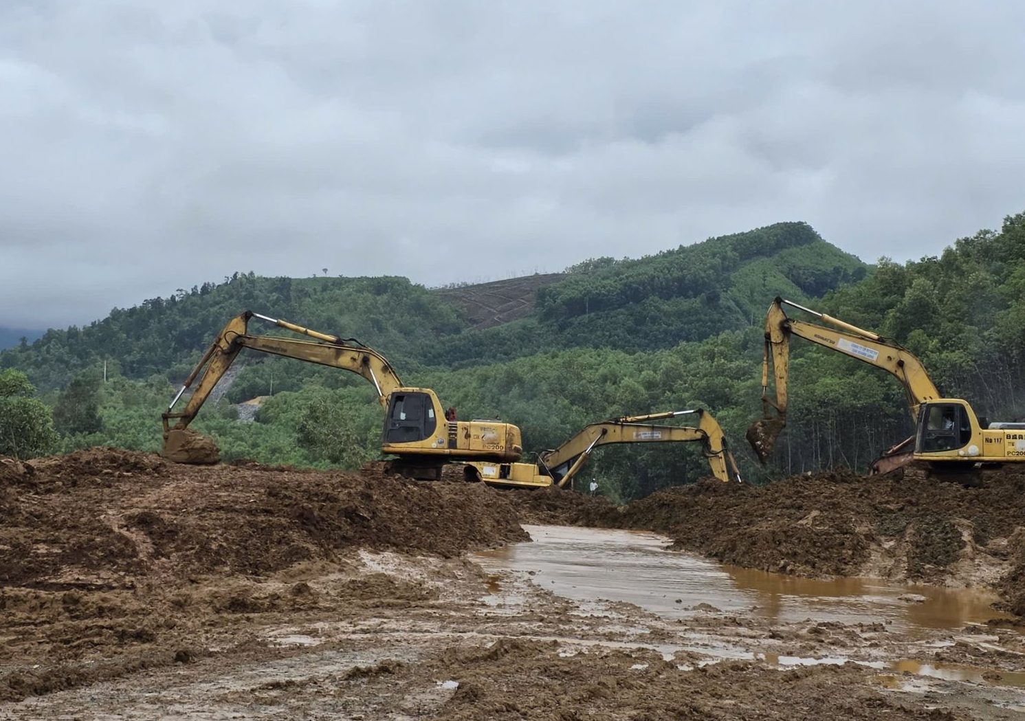 khắc phục sạt lở