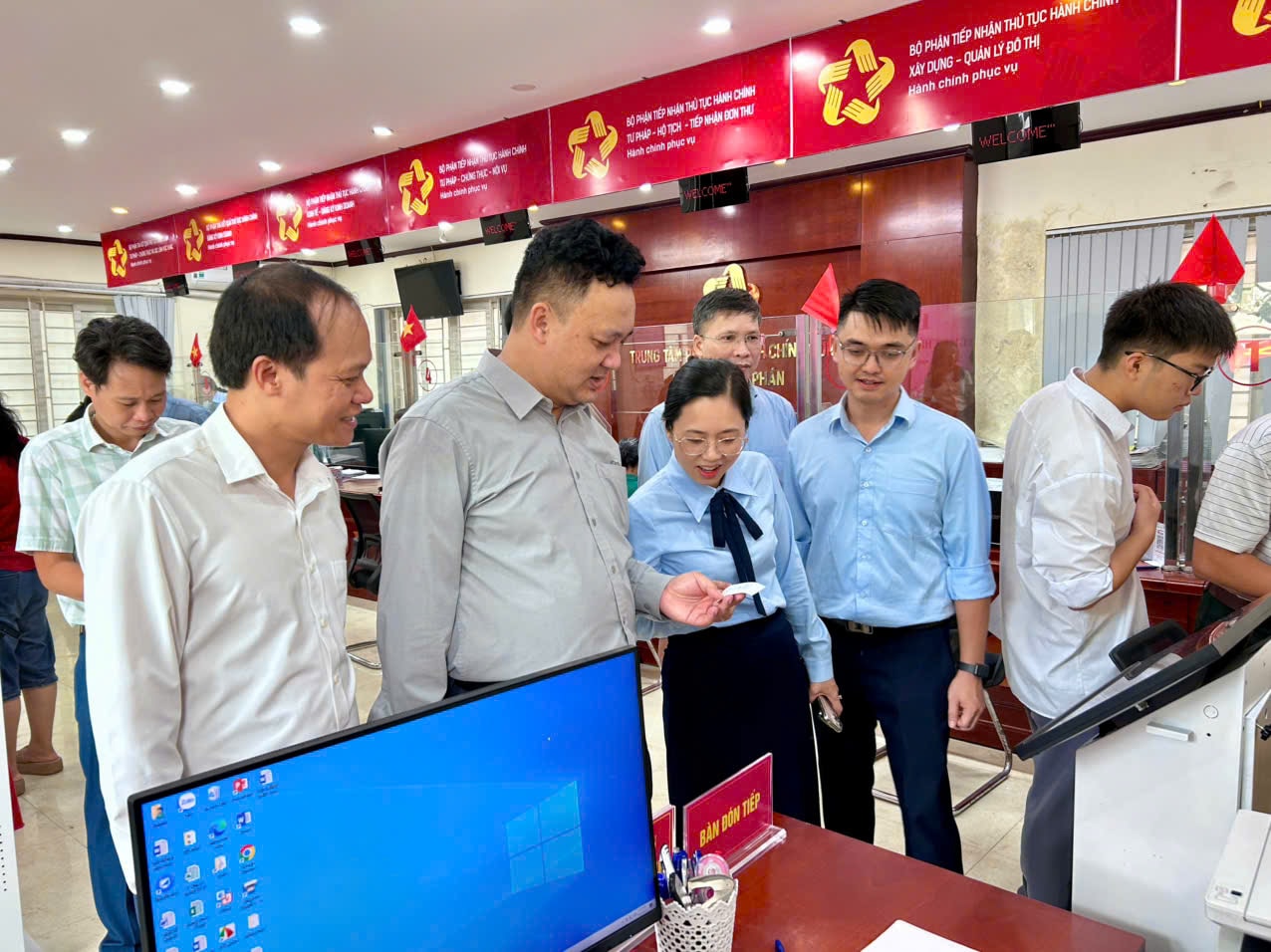 Chuyển đổi số từ cơ sở: Cao Bằng đưa dịch vụ công đến gần người dân- Ảnh 2.