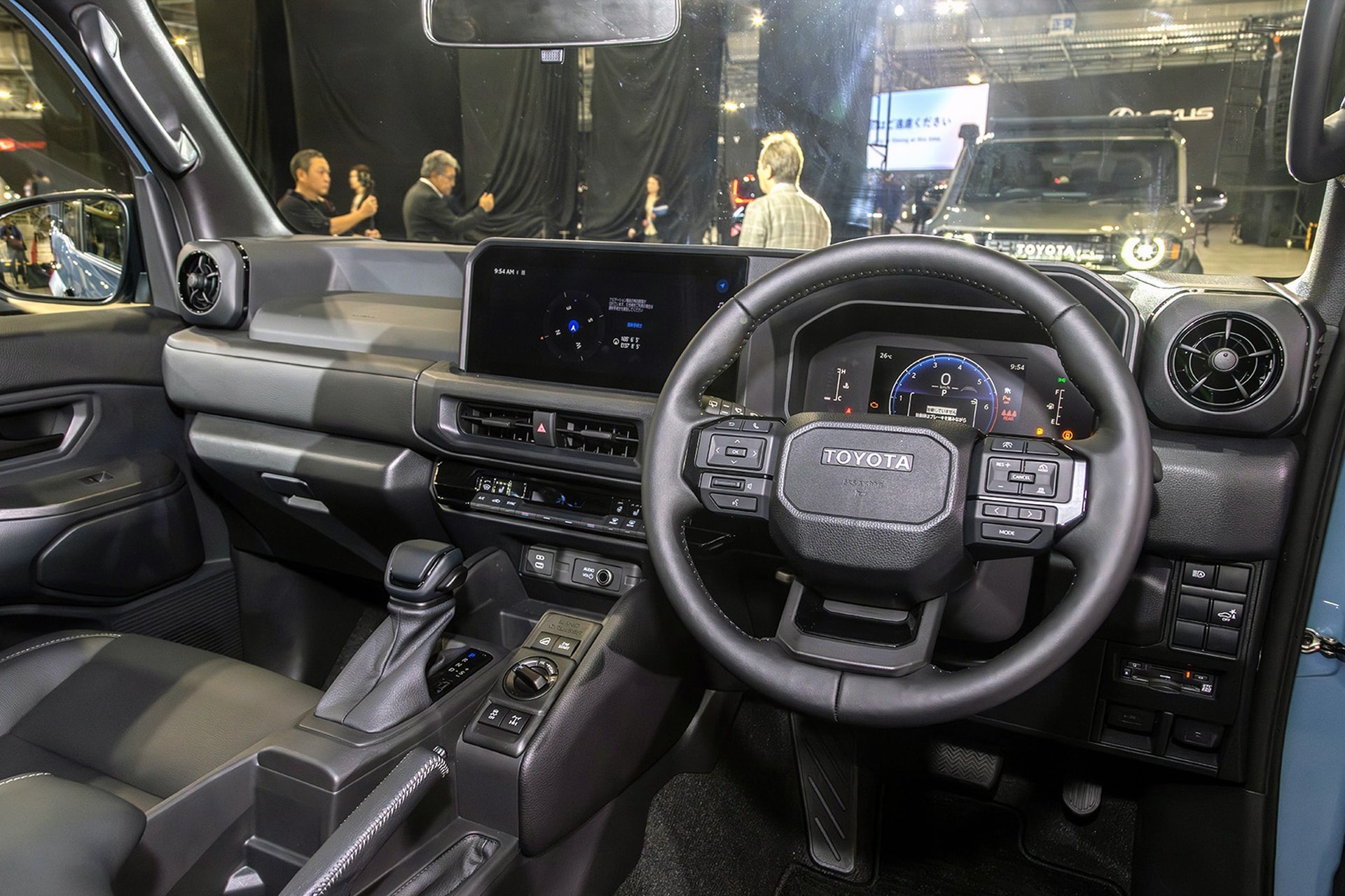 Thiết kế khoang lái của Toyota Land Cruiser FJ 2026 - Ảnh: Autodaily