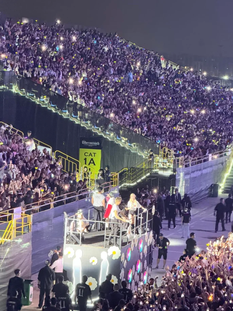 H%c6%a1n%2050.000%20kh%c3%a1n%20gi%e1%ba%a3%20Vi%e1%bb%87t%20b%c3%b9ng ...