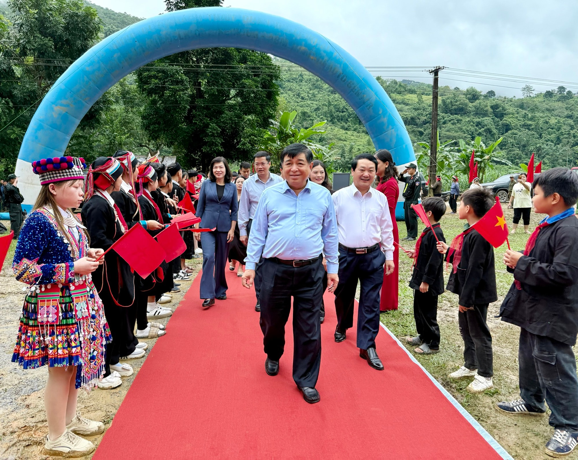 TRỰC TIẾP: Khởi công xây dựng các trường phổ thông nội trú tại các xã biên giới đất liền- Ảnh 9.