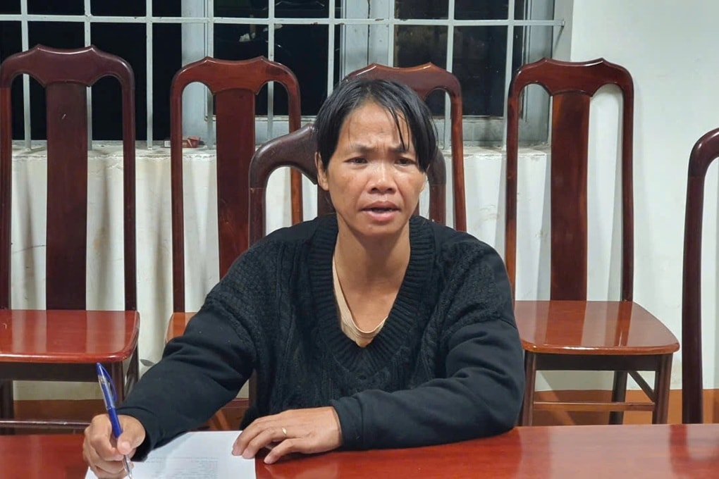 Người phụ nữ ném con trai 1 tuổi xuống giếng bị khởi tố - 1