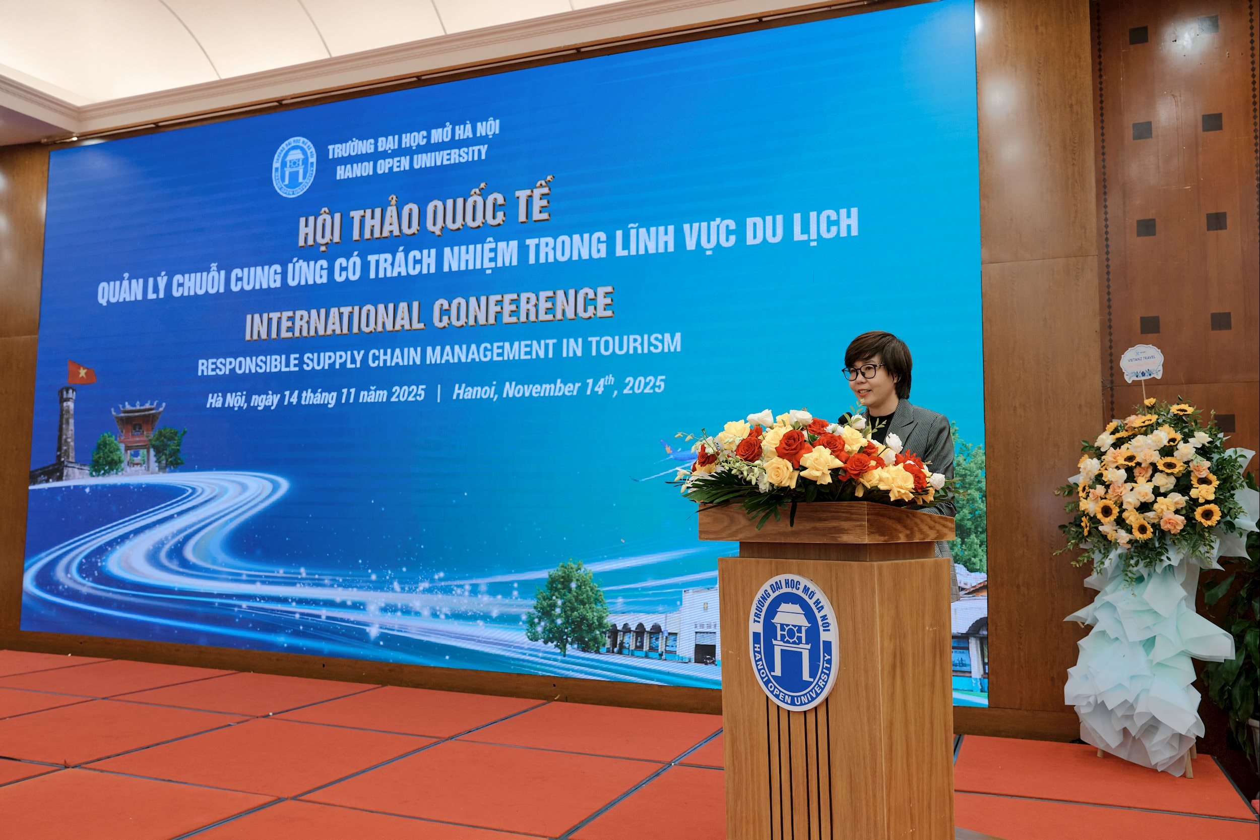 1. TS. Nguyễn Minh Phương - Phó Hiệu trưởng Trường Đại học Mở Hà Nội