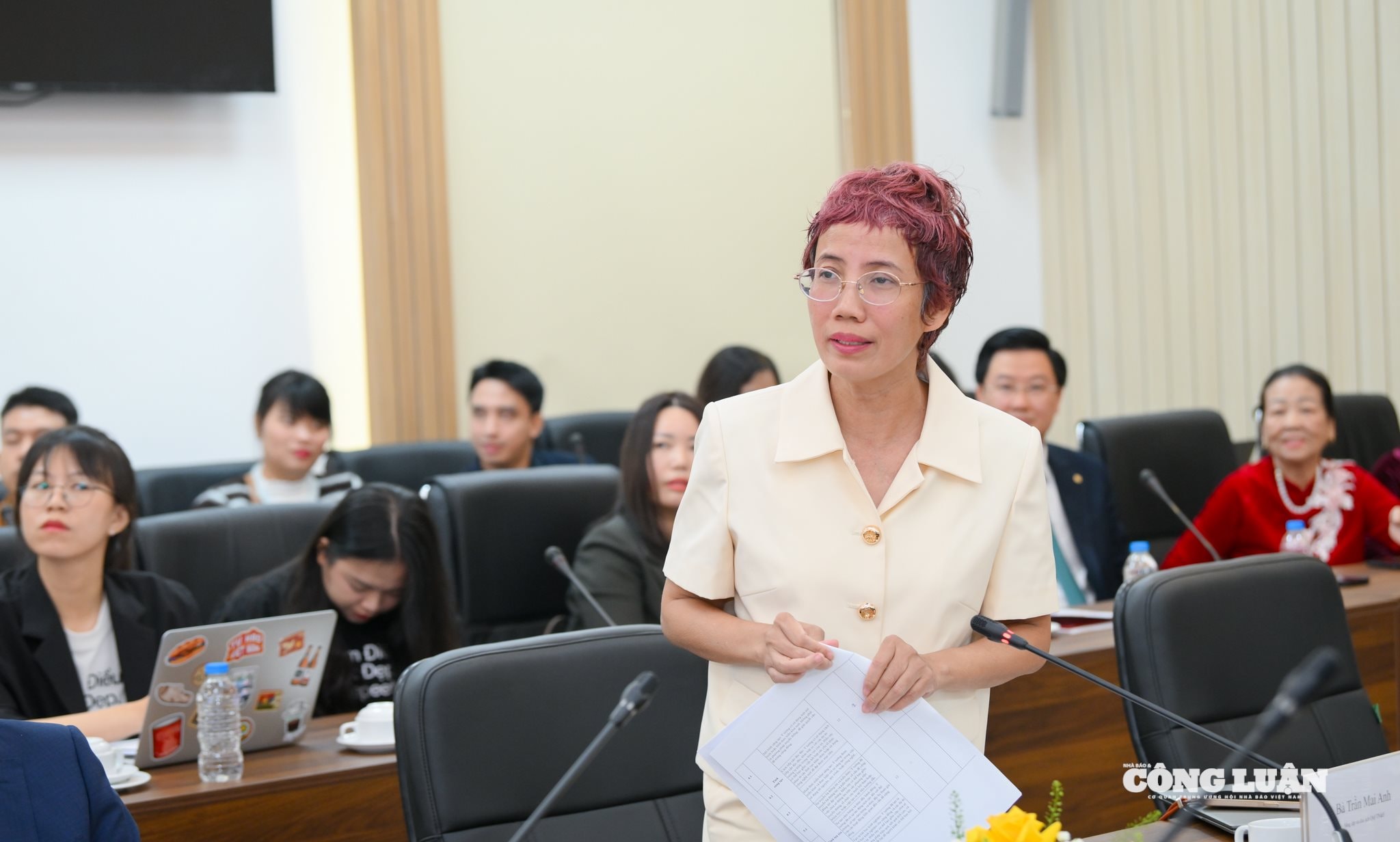 BÃ Tráº§n Mai Anh - SÃ¡ng láº­p vÃ Chá»§ tá»ch Quá»¹ TN&F - ThÃ nh viÃªn Ban giÃ¡m kháº£o