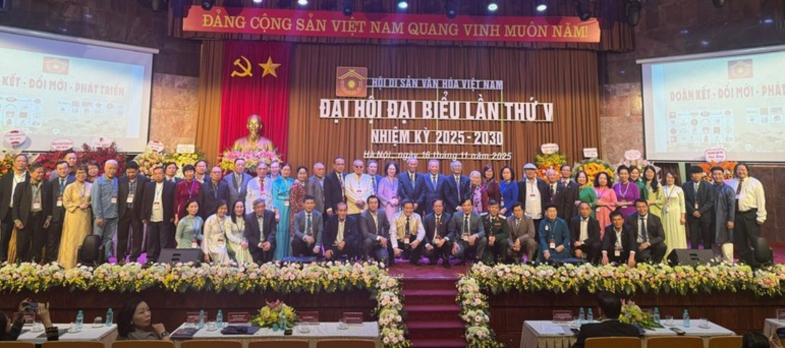 Na Kongresie powołano Komitet Wykonawczy Wietnamskiego Stowarzyszenia Dziedzictwa Kulturowego, kadencja V (2025-2030). Zdjęcie: Gazeta Rządowa