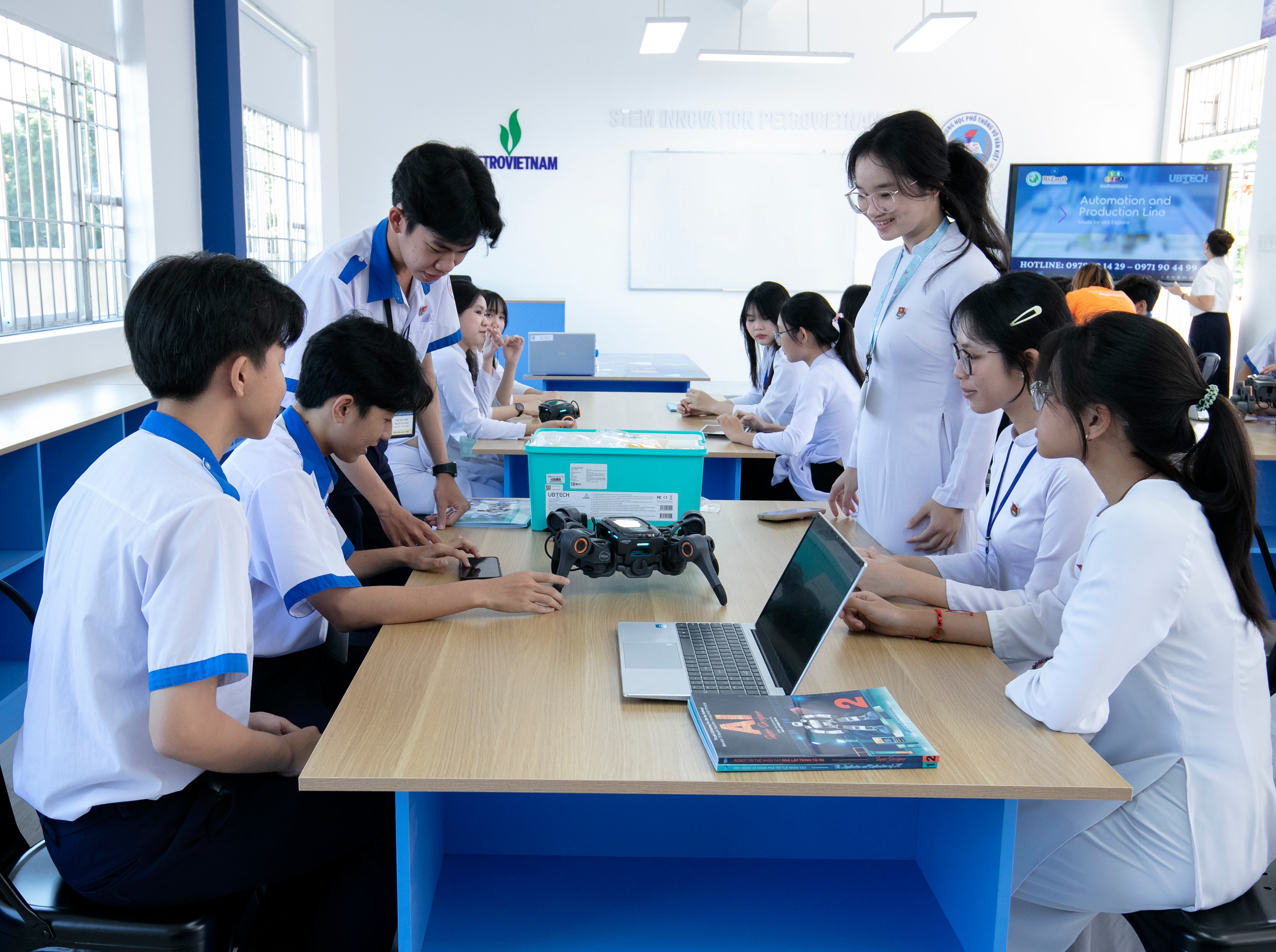 Không gian học tập mới - phòng học STEM với nhiều trải nghiệm thực tế sẽ kích thích sự tò mò và khả năng sáng tạo của các em học sinh