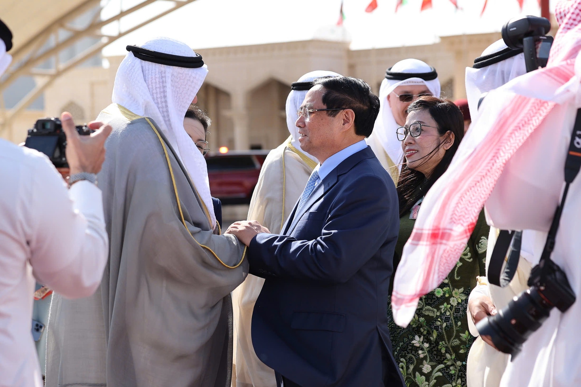 Thủ tướng Phạm Minh Chính rời Kuwait, lên đường thăm chính thức Algeria- Ảnh 2. Thủ tướng Phạm Minh Chính rời Kuwait, lên đường thăm chính thức Algeria- Ảnh 2.