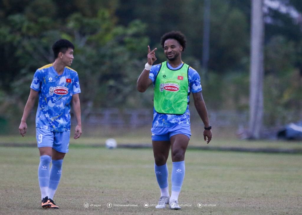Xuân Son đang rất tự tin và háo hức ra sân cho đội tuyển Việt Nam. Ảnh: VFF