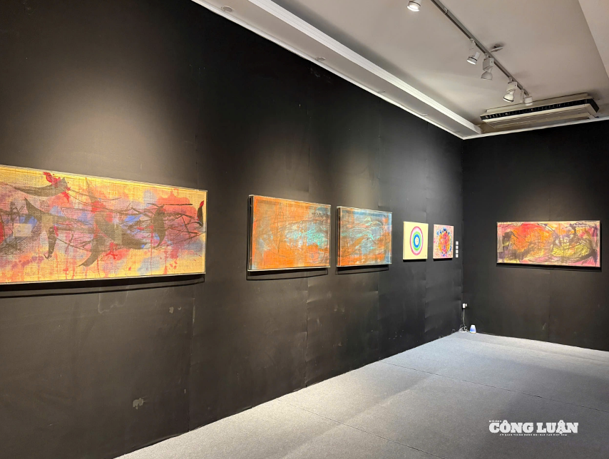 Ảnh màn hình 2025-11-19 lúc 21.34.04