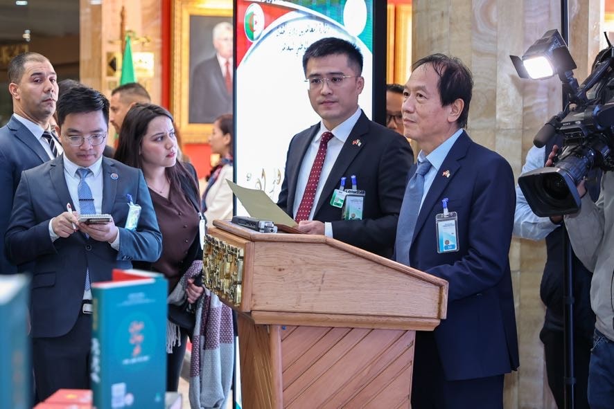 Thủ tướng dự lễ ra mắt cuốn sách 'Điện Biên Phủ' của Đại tướng Võ Nguyên Giáp bằng tiếng Arab- Ảnh 3.