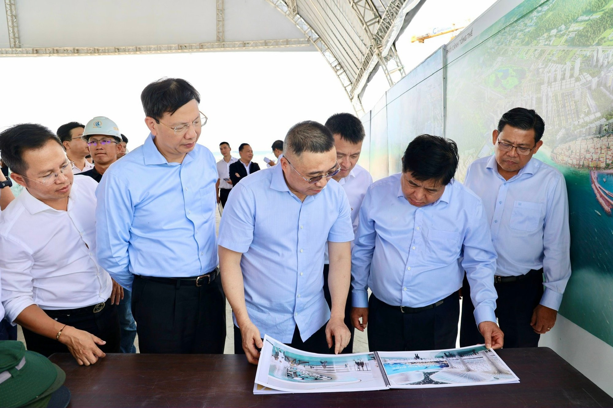 Công trình phục vụ Hội nghị APEC 2027: Hầu hết vướng mắc được tháo gỡ, bảo đảm tiến độ- Ảnh 3.