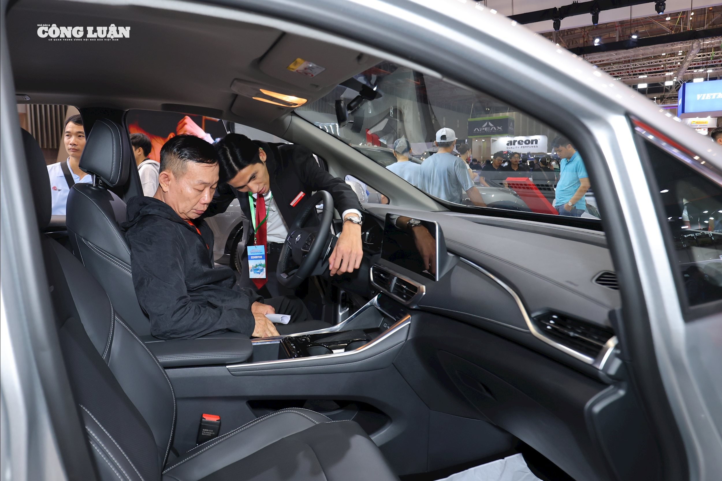 Mặt bằng giá bán lẻ được kéo xuống thấp giúp người tiêu dùng dễ tiếp cận hơn với nhu cầu sở hữu ô tô.