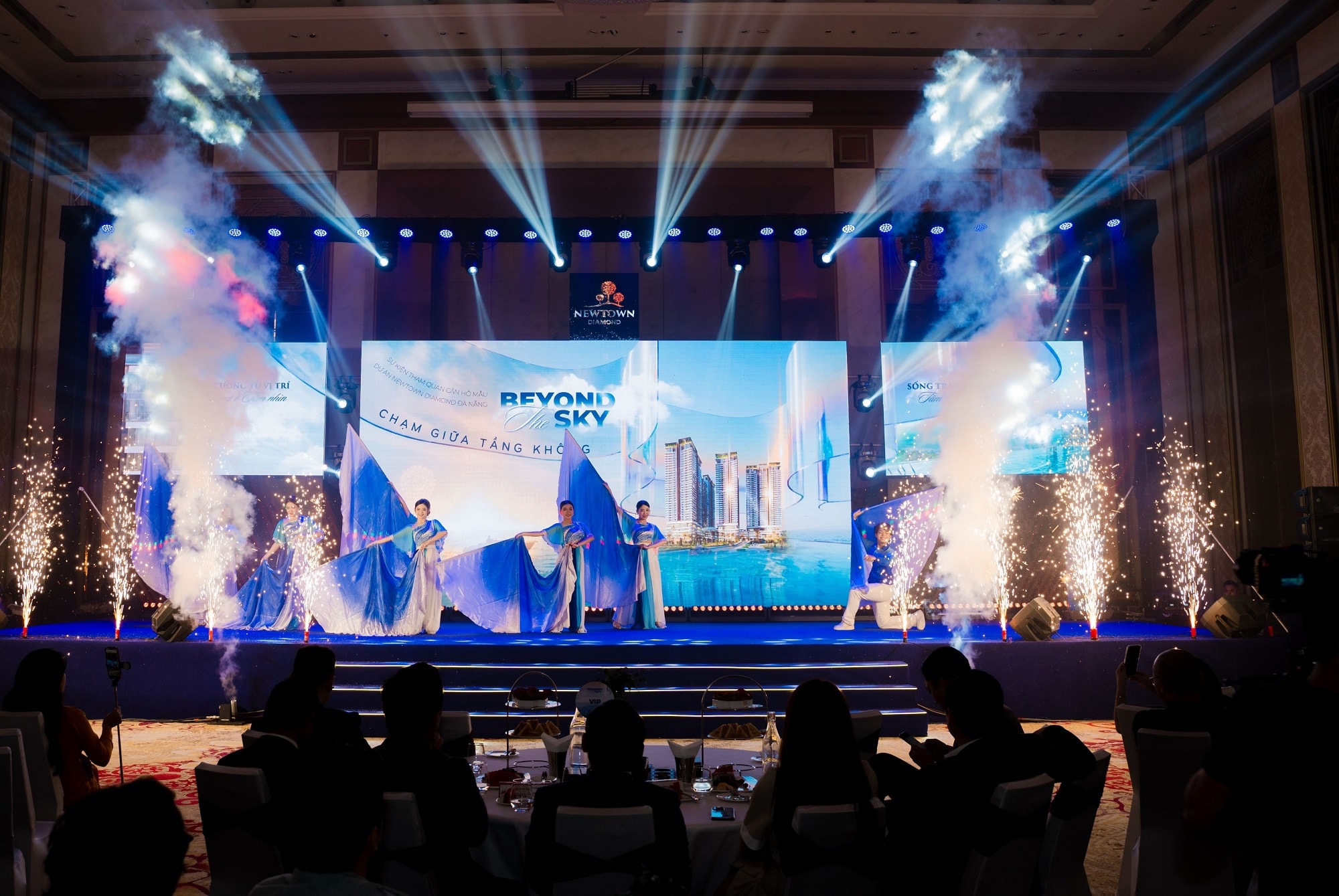 ០៤ ពេជ្រ បុរី