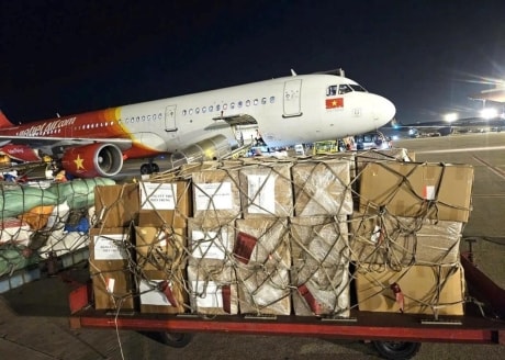 Tăng cường bay đêm dịp cao điểm vận tải Tết 2026