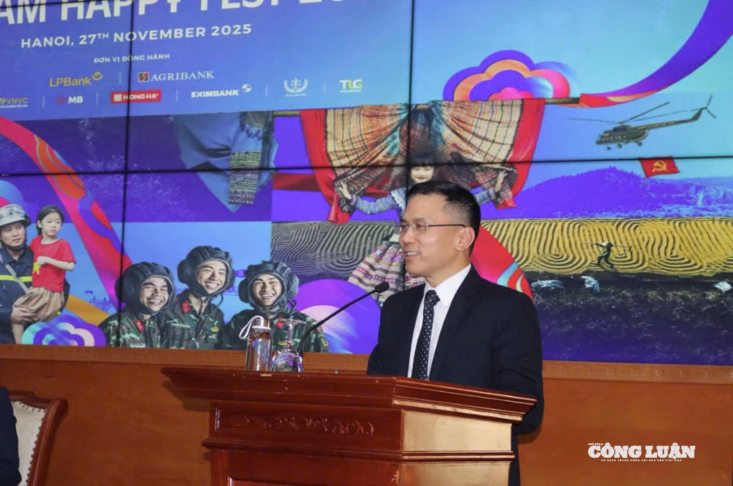 На прес-конференції виступив пан Фам Ань Туан, директор Департаменту інформації на місцях та зовнішньої інформації.