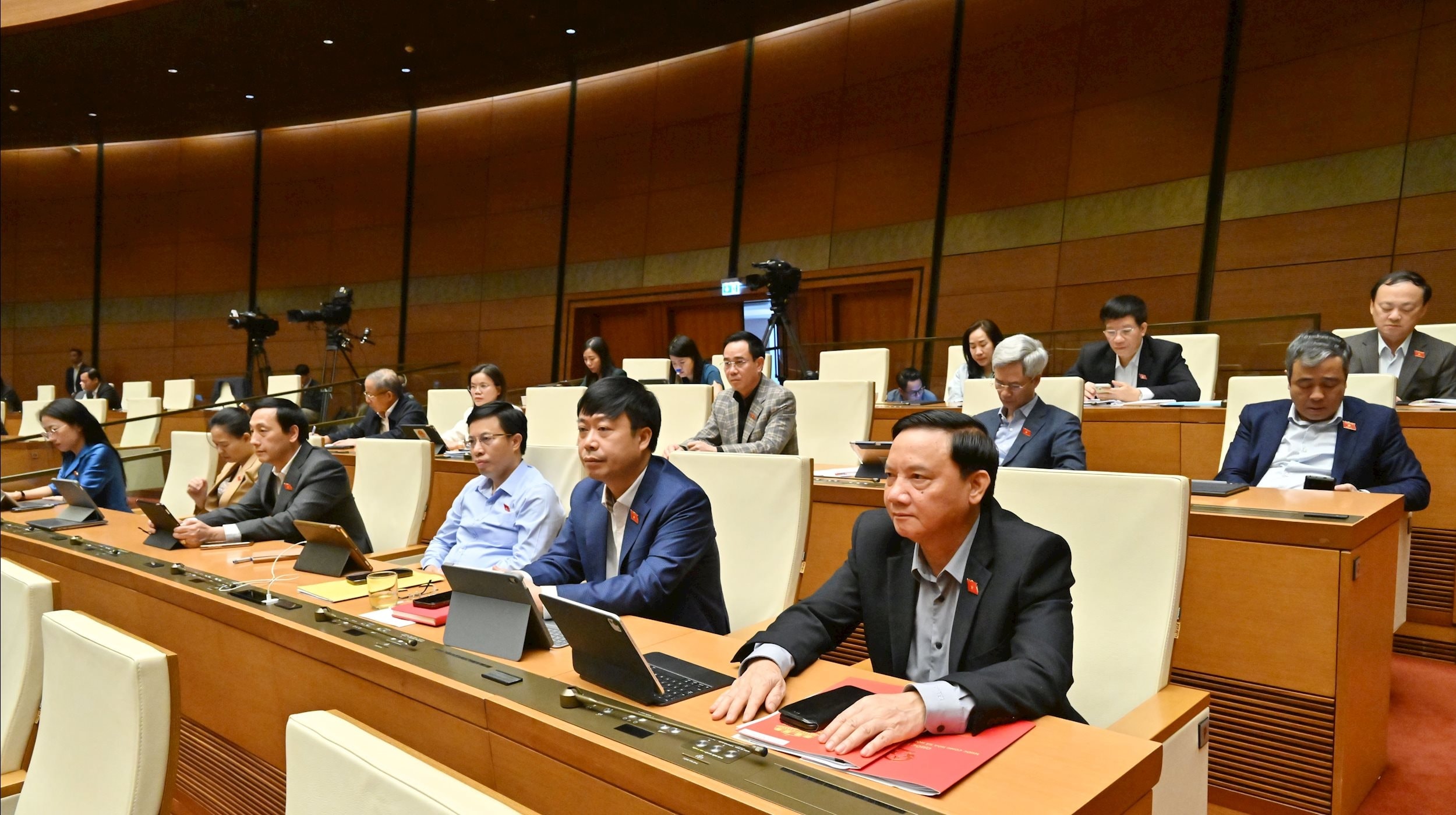 Lu%e1%ba%adt%20Ti%e1%ba%bft%20ki%e1%bb%87m,%20ch%e1%bb%91ng%20l%c3%a3ng ...