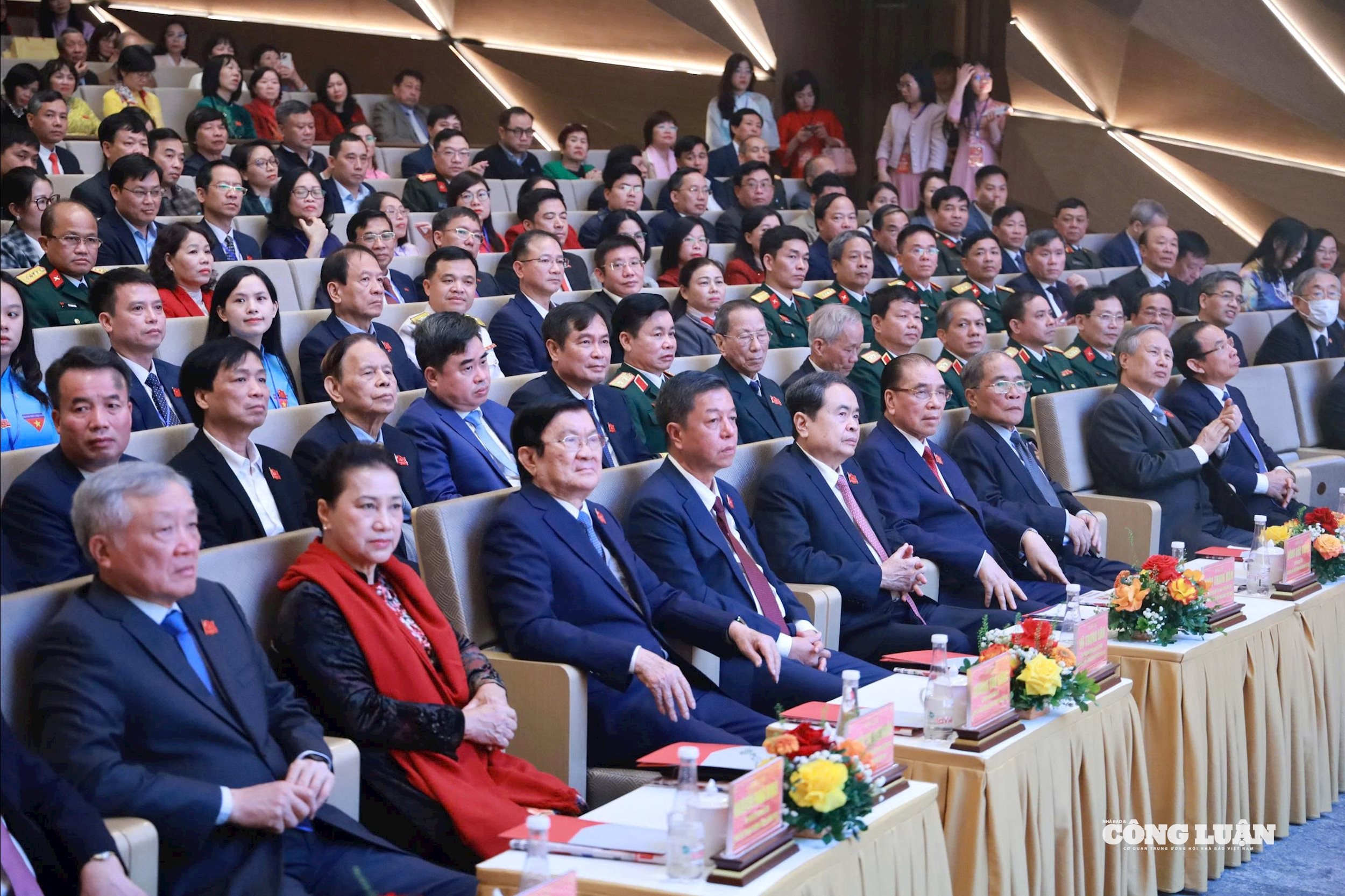 Hình ảnh: Nhà xuất bản Chính trị quốc gia Sự thật kỷ niệm 80 năm và đón nhận Huân chương Lao động hạng Nhất số 2