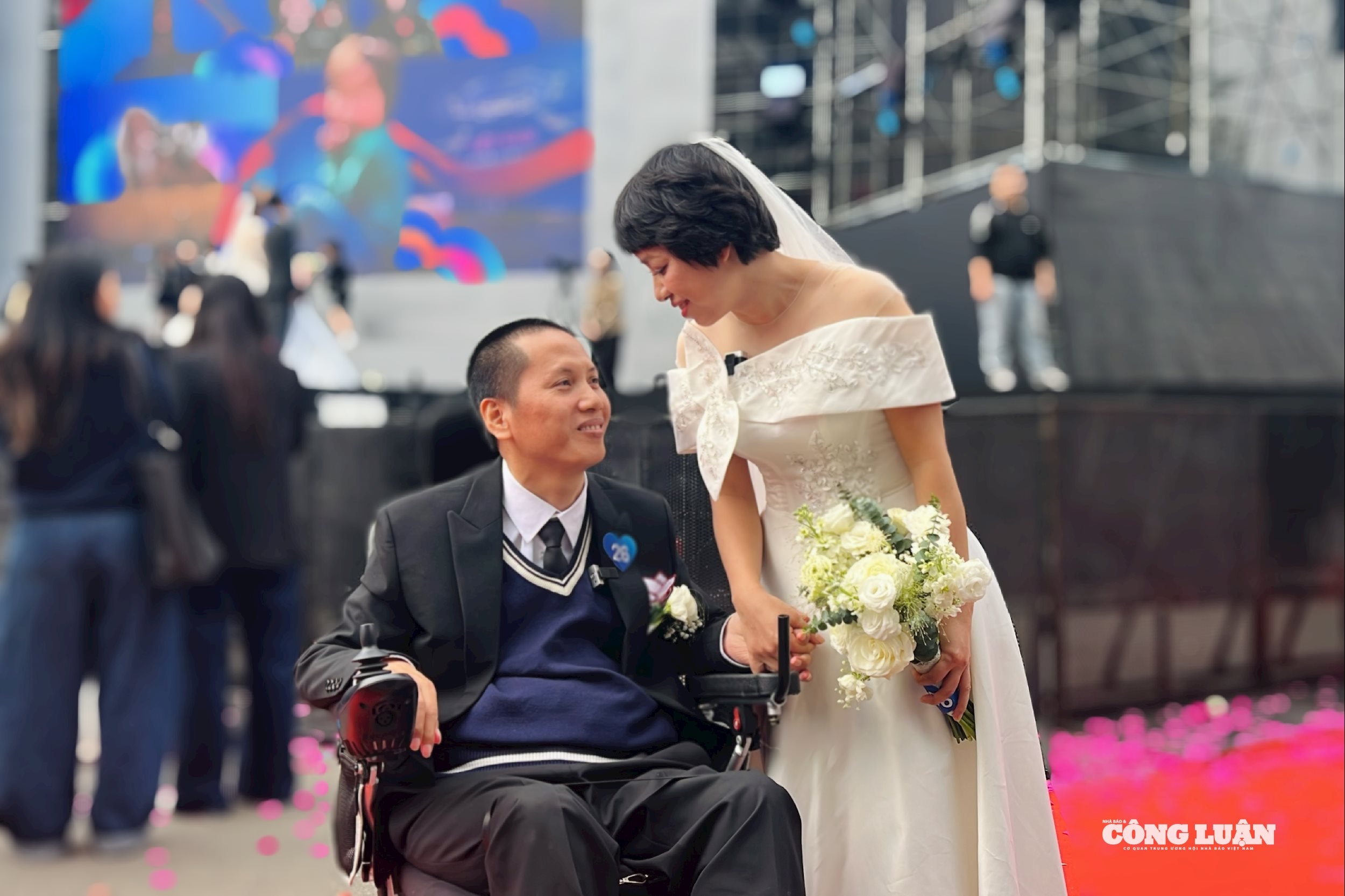 img_1717.jpeg সম্পর্কে