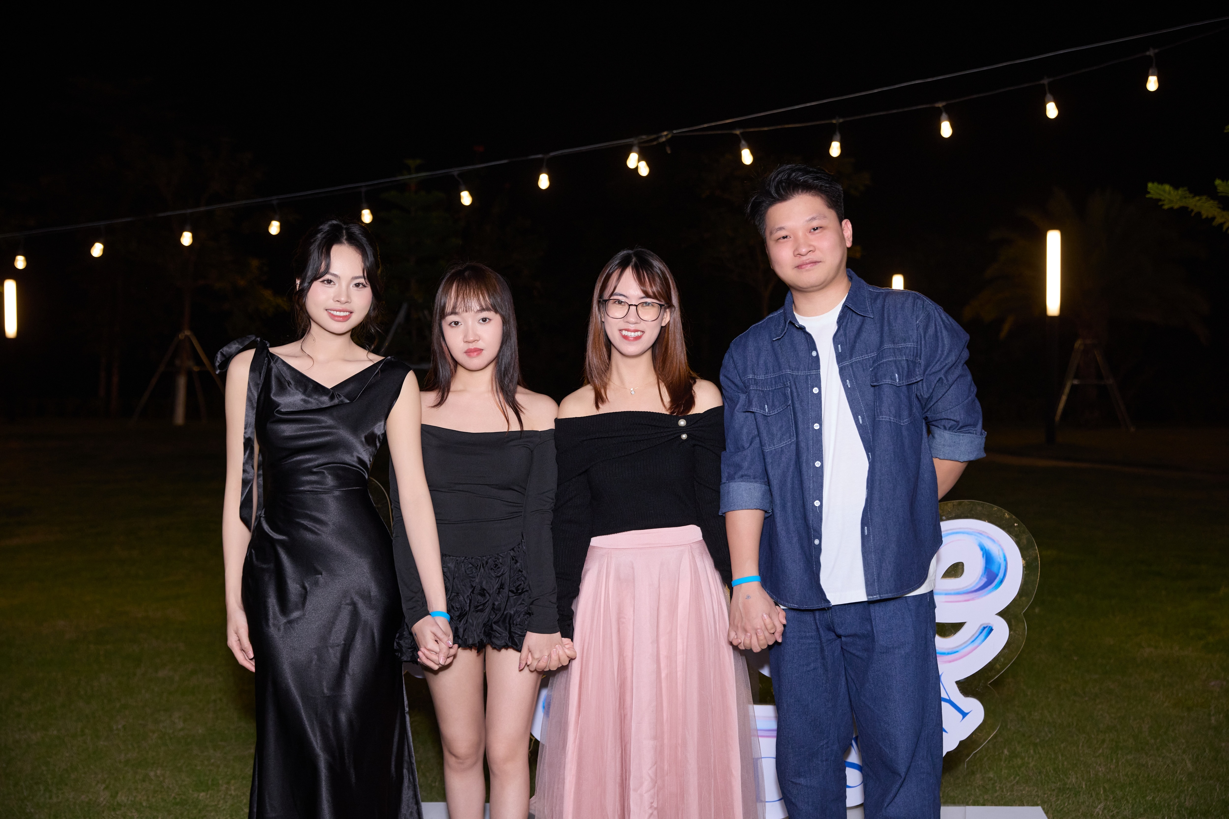 4. Các bạn trẻ giao lưu trong chương trình MAYBE – Biết đâu đó là định mệnh.