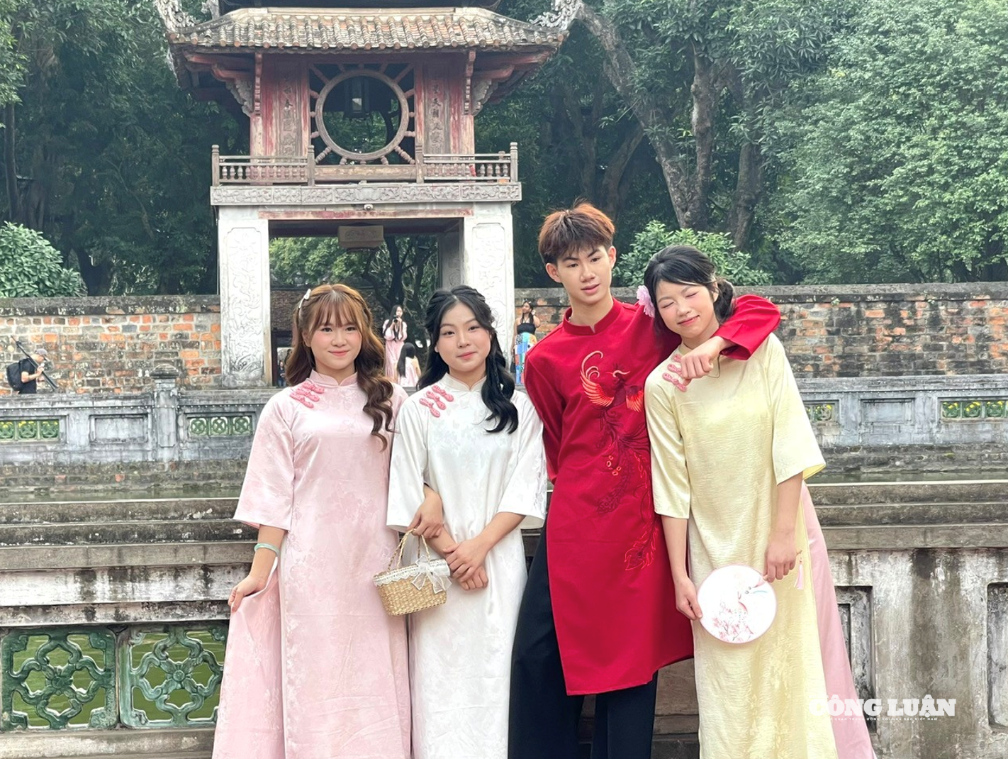 Ảnh màn hình 2025-12-10 lúc 15.18.08