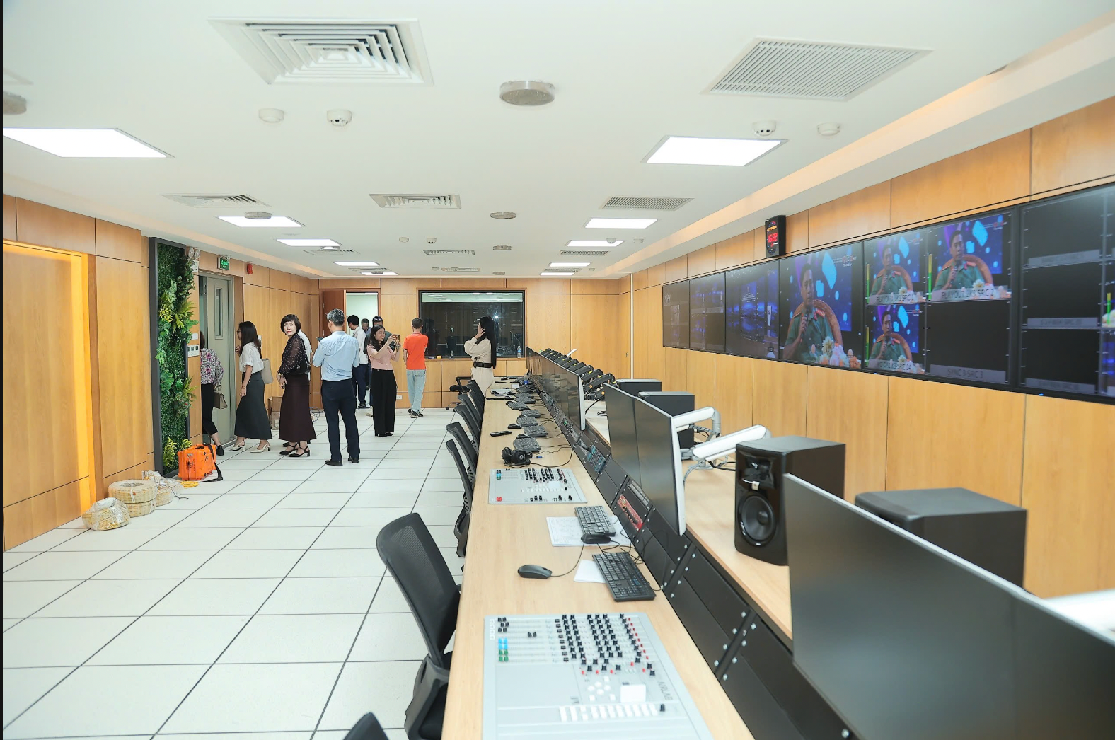 Quy định danh mục kênh phát thanh, truyền hình phục vụ nhiệm vụ chính trị