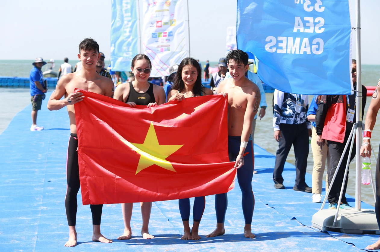 Bơi Việt Nam giành HCV bất ngờ trong ngày cuối SEA Games 33