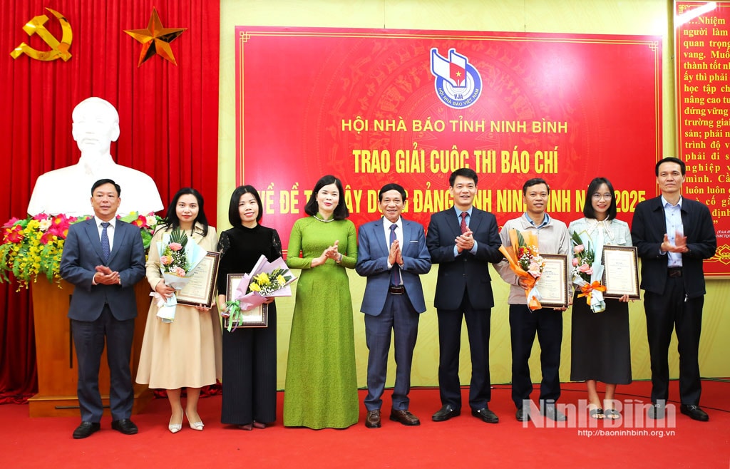 Ninh Bình: Trao 30 giải báo chí về đề tài xây dựng Đảng năm 2025